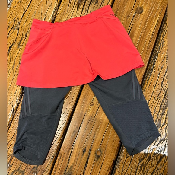 Woman’s ClimaCool Adidaa Capri/skort - Picture 4 of 4